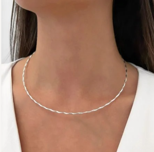 Ana’s choker