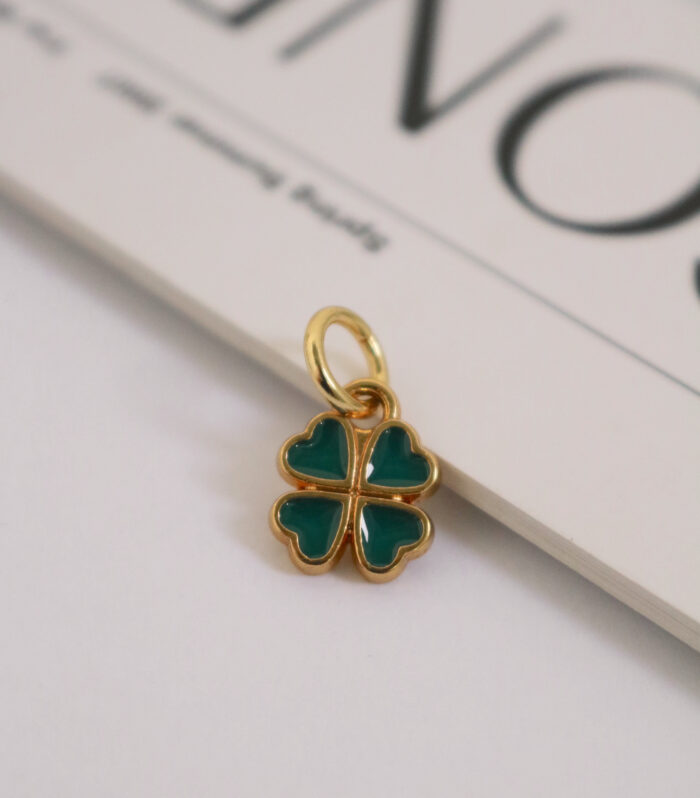 Shamrock pendant