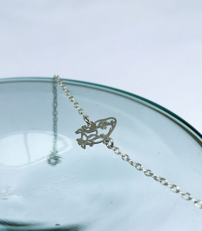 Minimalist heart bracelet