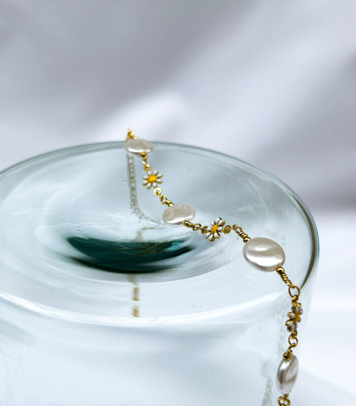 Pearl + daisy bracelet Gold plated