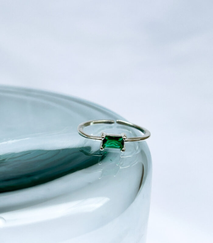 Adjustable Green Irish ring